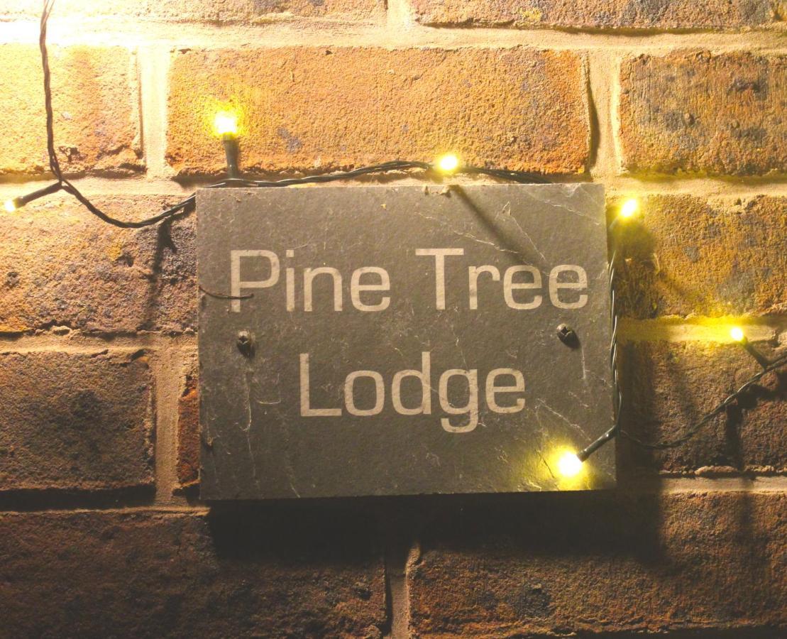 Pine Tree Lodge, Bridgnorth Exterior foto